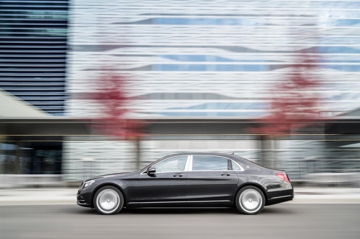 2015-premiär-Mercedes-Maybach-S-600-top-modell-designad-för-chauffördriven