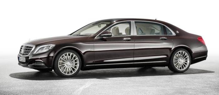 Tystaste-chaufför-limousine-i-världen-Maybach-design-element-i-Mercedes-S-Klass