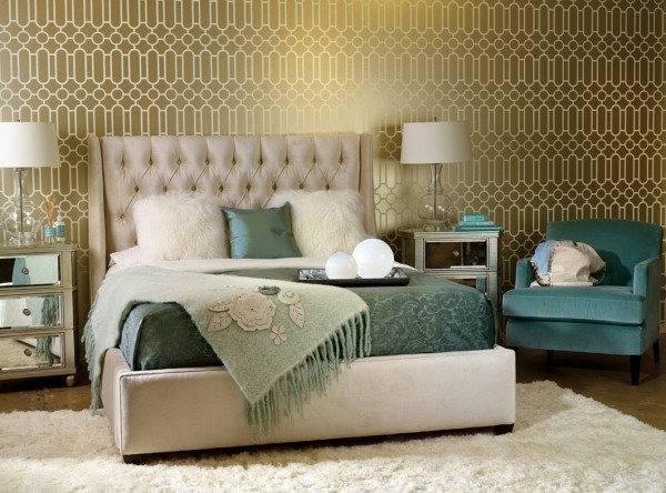 metall accenter i möbler mönster tapet mässing sovrum
