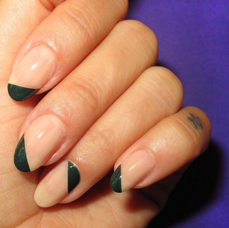 French Nails varianter nageltrender våren 2021