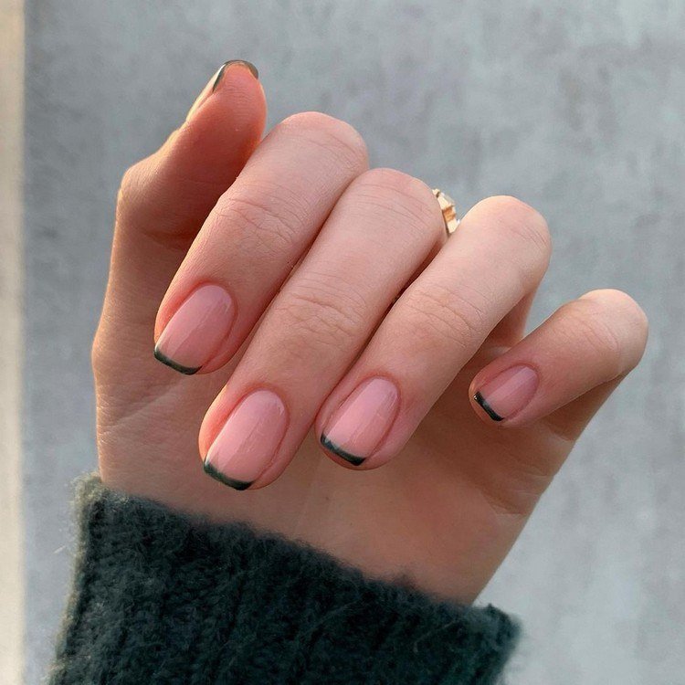 Nageldesign för korta naglar Micro French Nails nageltrend 2021