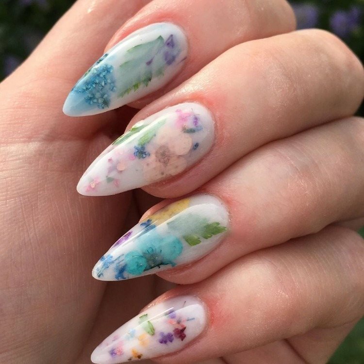 Mandelformade naglar Långa nageldesignidéer för sommartrender 2020