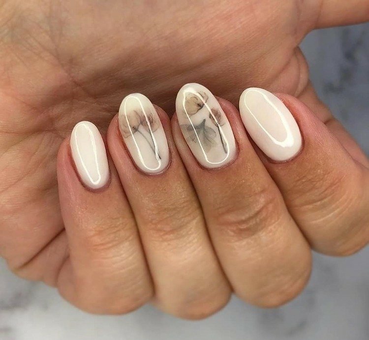 Mandelformade naglar Korta nageldesigner Sommartrådstrender Mjölkbadspikar