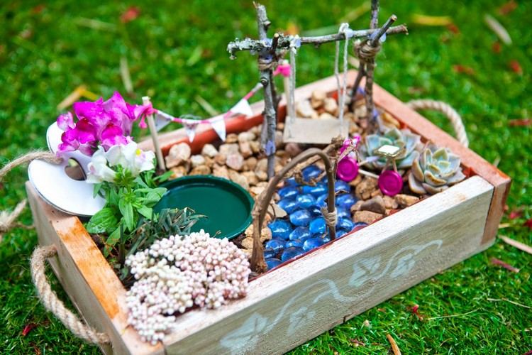 mini-trädgård-design-diy-fairy-trädgård-trälåda-kreativ