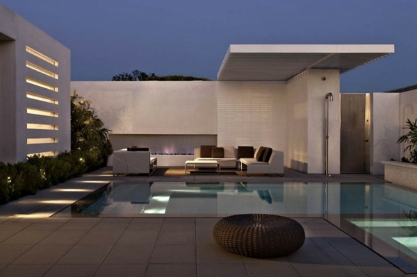 minimalistisk-modern-arkitektur-pool