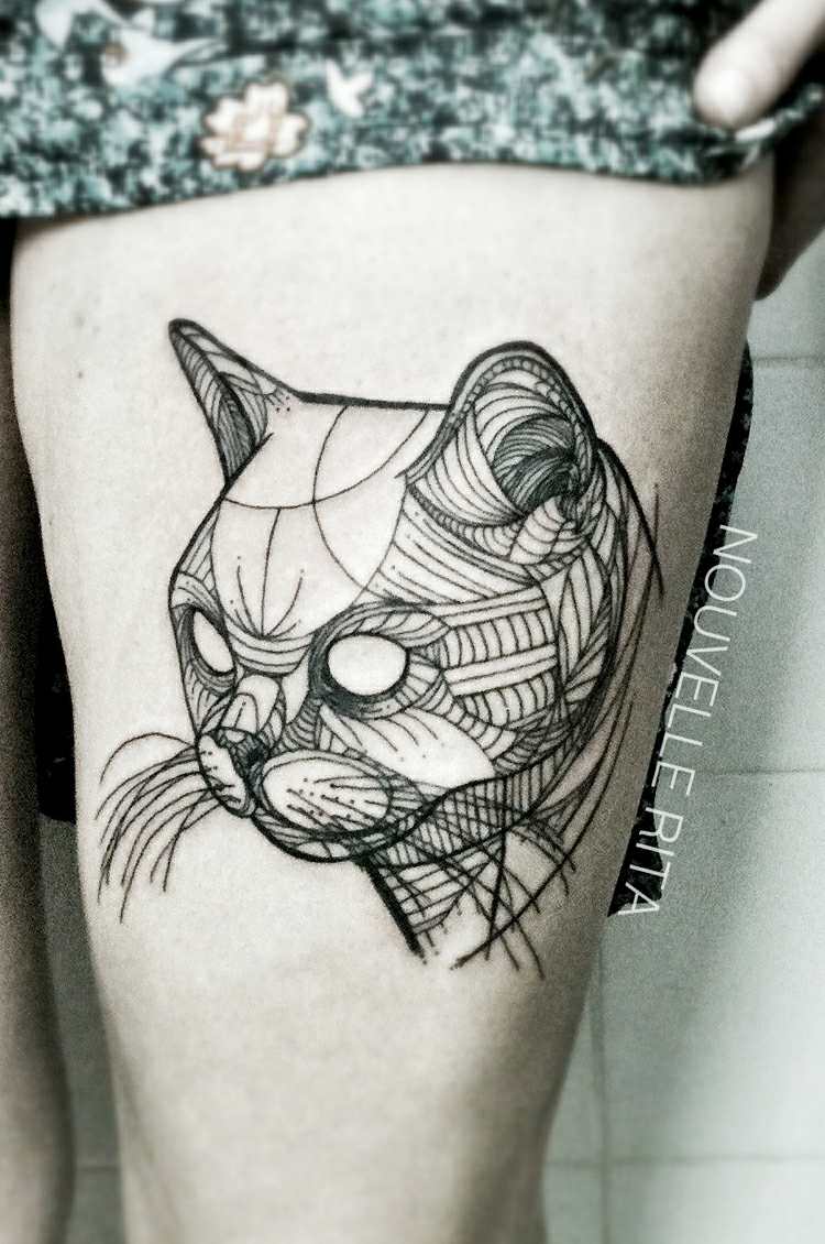 geometriska djur tatueringar katt-design-lår-nouvelle-rita