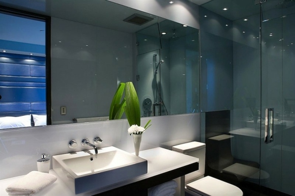 lyxig-minimalistisk-badrum-design