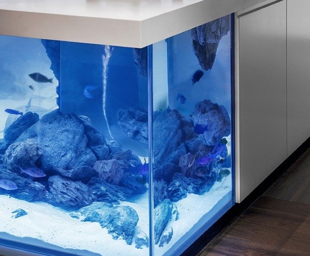 akvarium-inbyggt-i-kök-ö-robert-kolenik-eco-chic-design-line