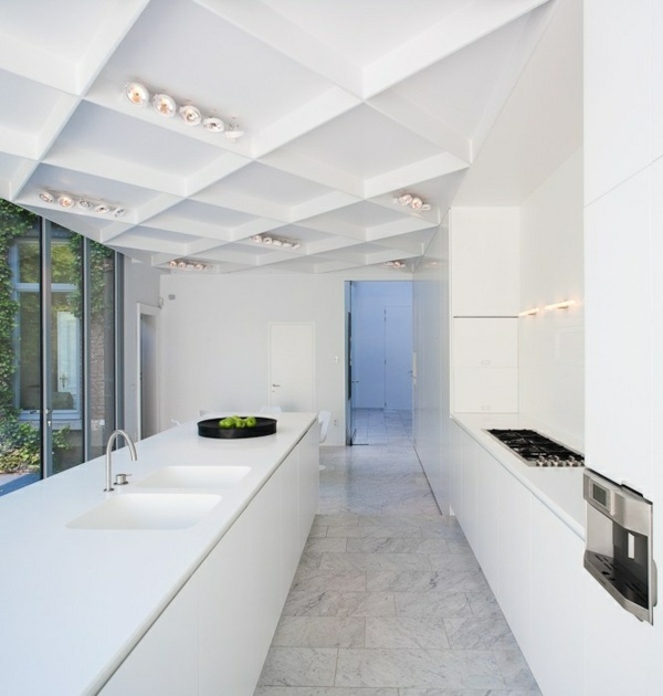 Kök minimalistiska vit färg design idéer