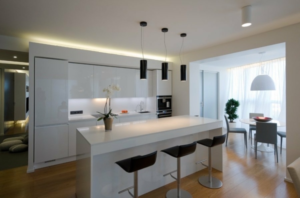 minimalistiskt-modernt-svart-vitt-kök