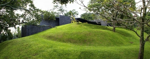 Costa Rica hus-på en sluttning casa-altamira jordhus natursten modern