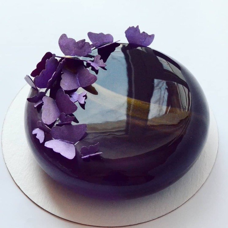 spegelglasyr torte lila marmorering recept