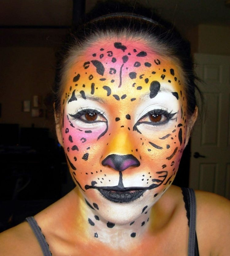 djurmask leopard ansikte hals kvinna karneval