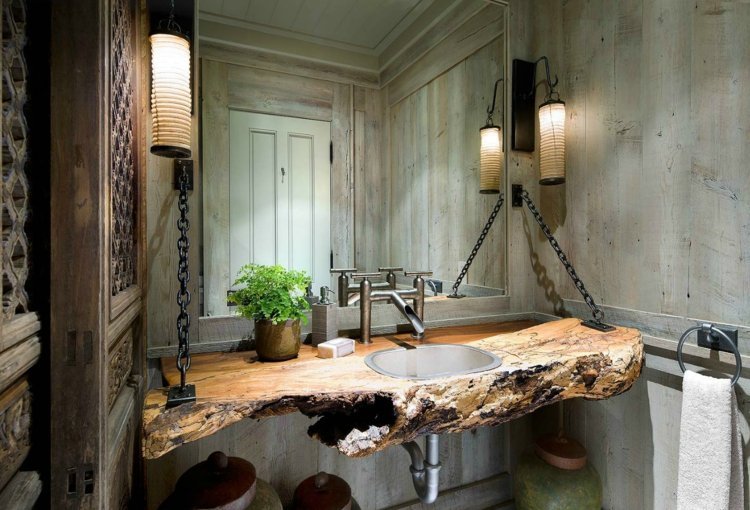 växter-badrum-ljus-konstgjord-mörk-tvättställ-rustikt-trä-spegel-ljus-handduk