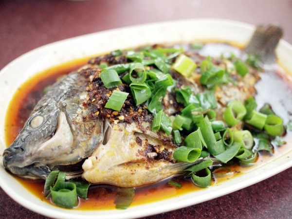 Makrilllagningsrecept hälsosam kost med fisk
