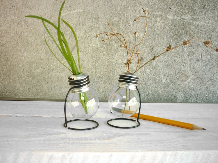 trådhängare-tinker-vas-glödlampa-mini-diy-kreativ