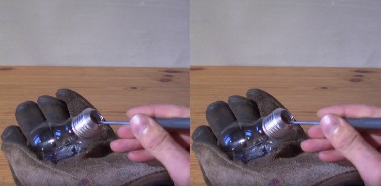 Trådhängare-tinker-instruktioner-vas-glödlampa-tömning-diy