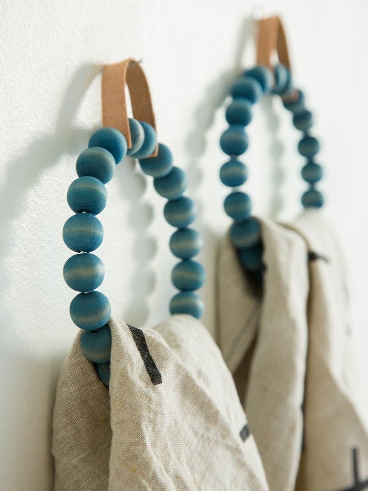 med-trä-pärlor-tinker-hand-handduk-hållare-ring-väggmonterad-blå-gör-det-själv
