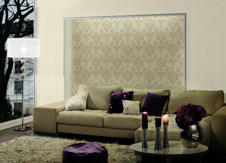 dekorera mönster damastmotiv-romantisk-accent väggbelysning-vardagsrum-lila-deco