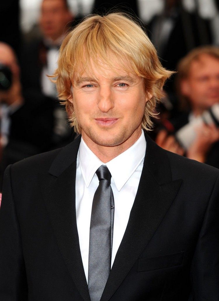 frisyrer män medellång casual casual surfer look owen wilson