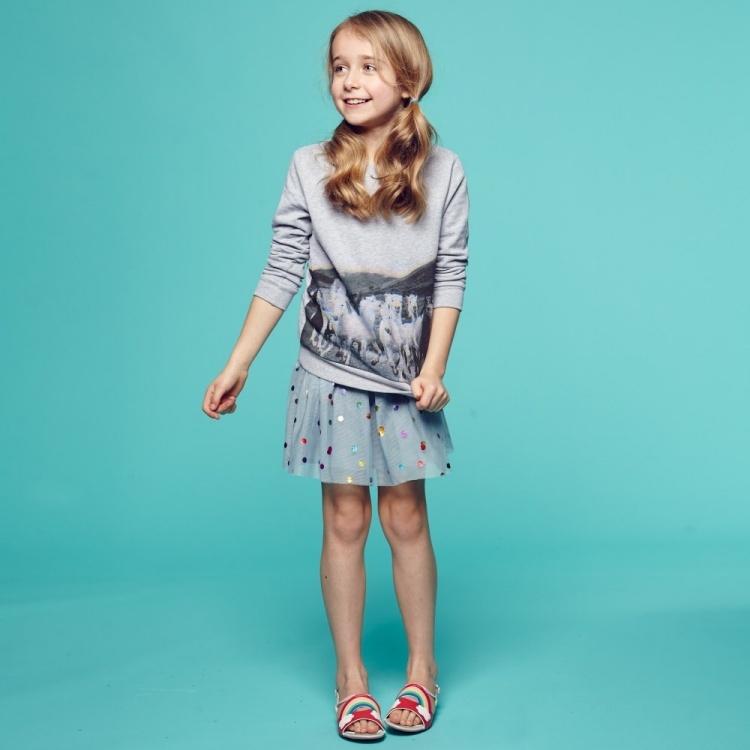 mode-liten-flicka-vår-2015-stella-mccartney-tyll-kjol-konfetti-sweather-enhörning-tryck