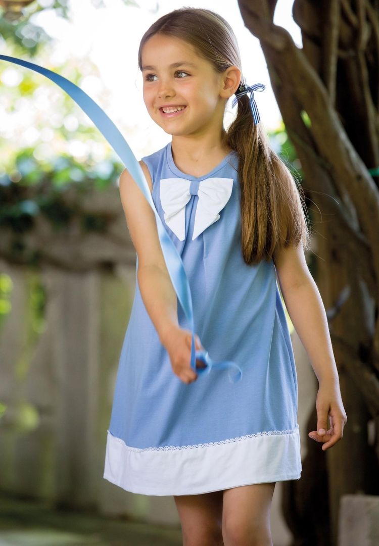 mode-liten-tjej-vår-sommar-2015-malvi-co-blå-vit-linneklänning