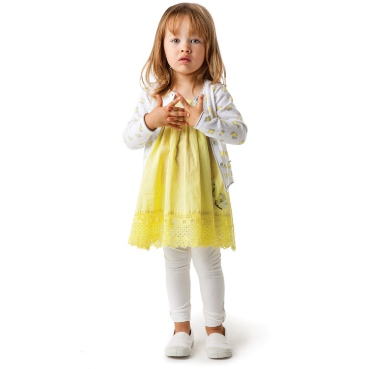 mode-liten-tjej-vår-sommar-2015-Catimini-gul-klänning-virkad fåll