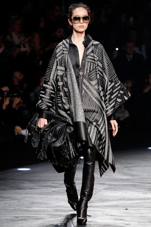 roberto-cavalli-höst-vinter-2014-2015-poncho-grå-svarta modetrender i framtiden