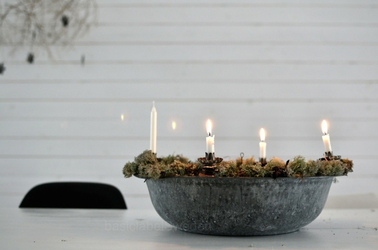 adventskrans modern metallskål mossa rustik originalidé tinker