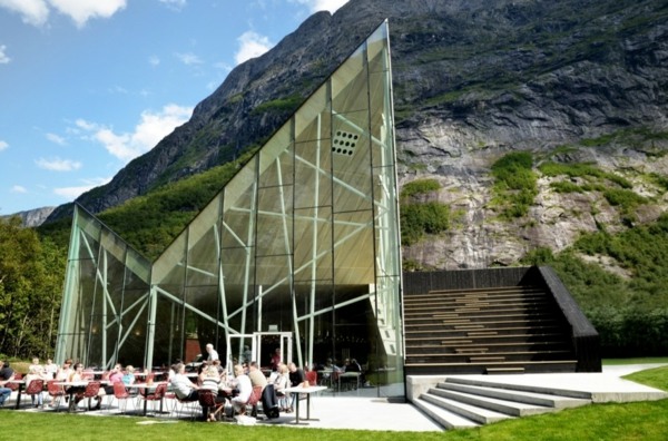 Trollvägg - Restaurang och service i Norge