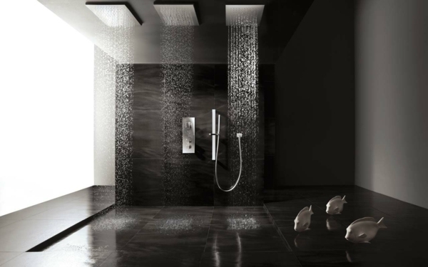 minimalistiskt svart badrumsgolv