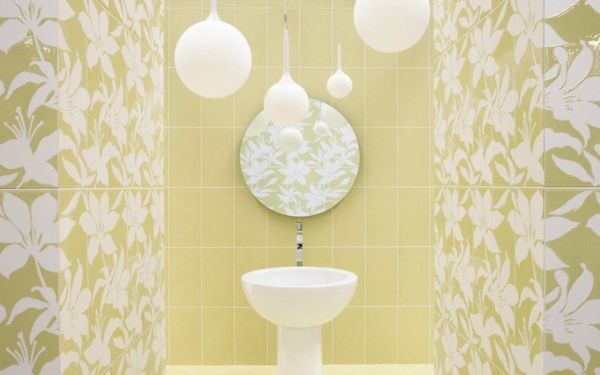 gul färg badrum design idéer badrum möbler belysning