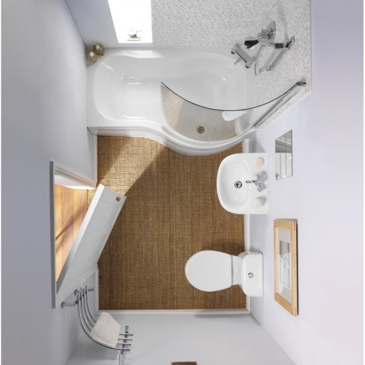 modern badrumsdesign -kakel-litet-badrum-bambu-golv-badkar