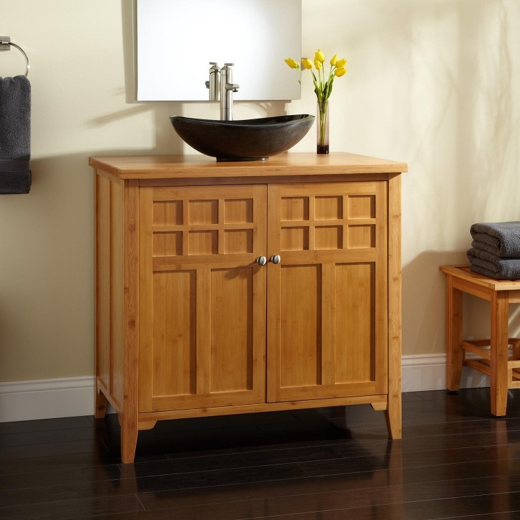 badrumsmöbler-bambu-moderna-idéer-tvätt-skåp-bänk-tvättställ-oval-svart-natursten-kran-spegel