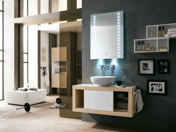 Designer badrumsmöbler fåfängdesign spegelintegrerat ljus