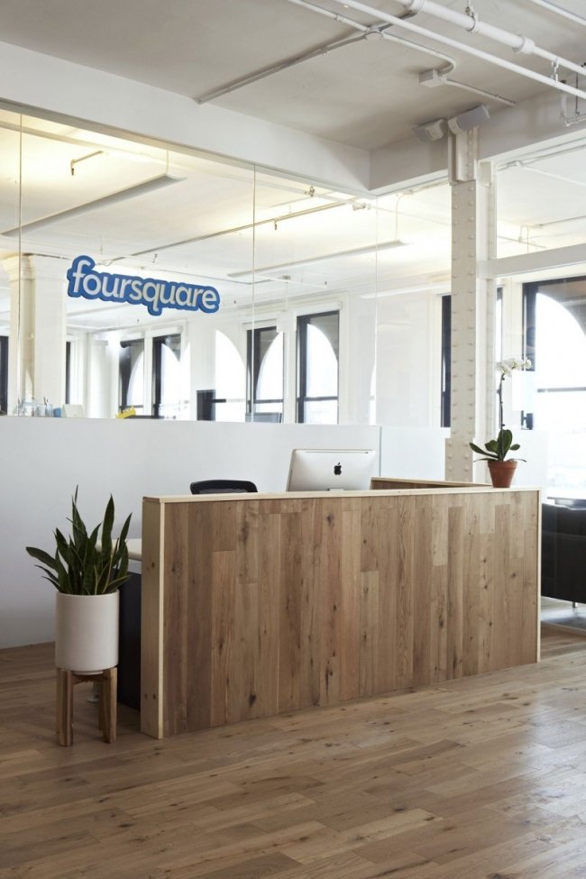 reception-wood-foursquare-modern-office-soho