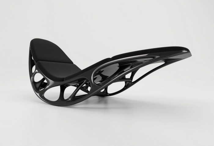 relax-solstol-schäslong-design-Timothy-Schreiber-futuristisk-form
