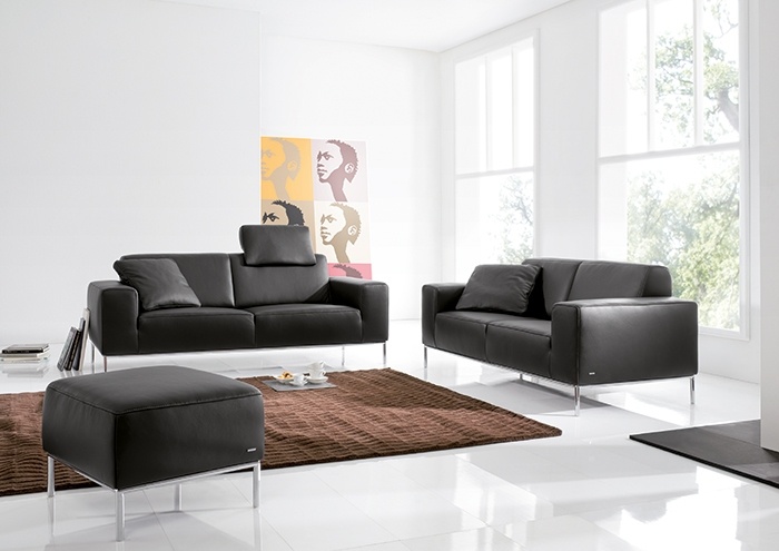 moderna soffsatser-koinor-soffa-svart-läder-täck-aluminium-bas
