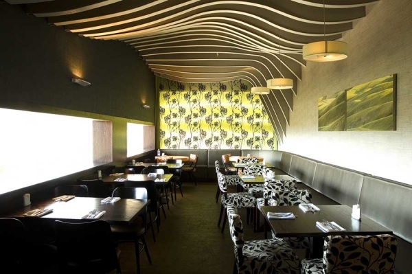 Modern takdesign-Rosso Restaurant-Haptic yta