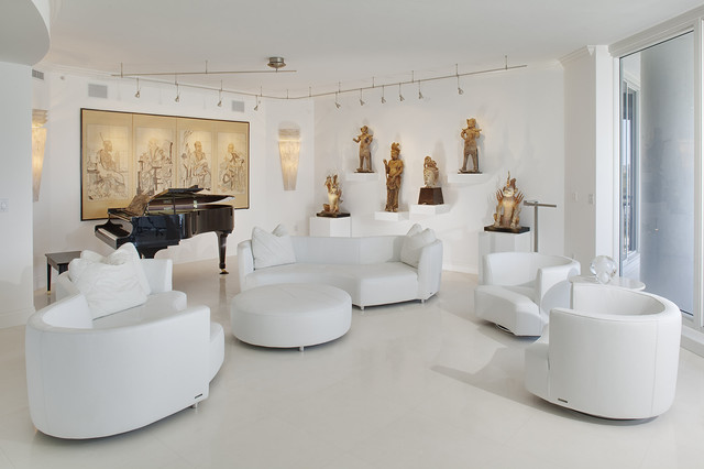 Vardagsrumsskulpturer vita lounge möbler piano exotiska