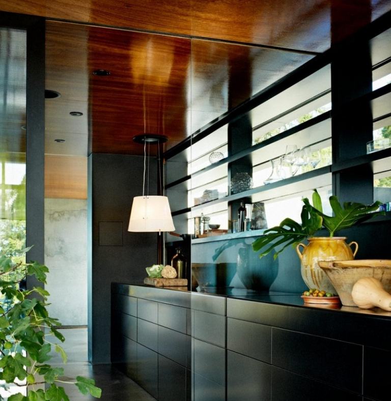 Modern fläktkåpa-köks-väggkåpa-design-trätak-underskåp-grå