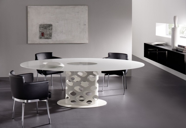 Moderna-matsal-möbler-design-idéer-vita-matbord-läder-stolar