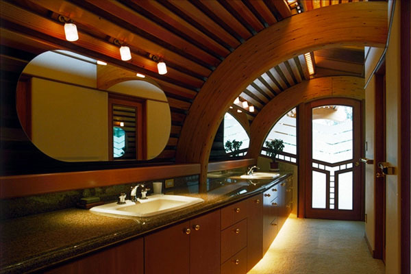 Badrum interiör trä väggpanel belysning design Miyasaka bostad Obihiro