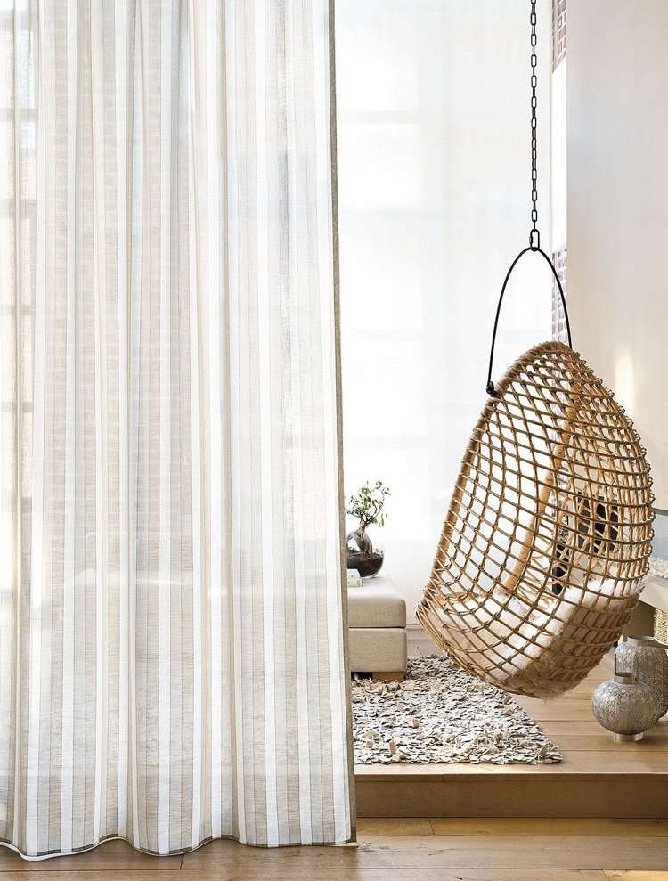 modern-gardin-gardiner-linne-tyg-halvtransparent-natur-ränder-hängande stol-rotting