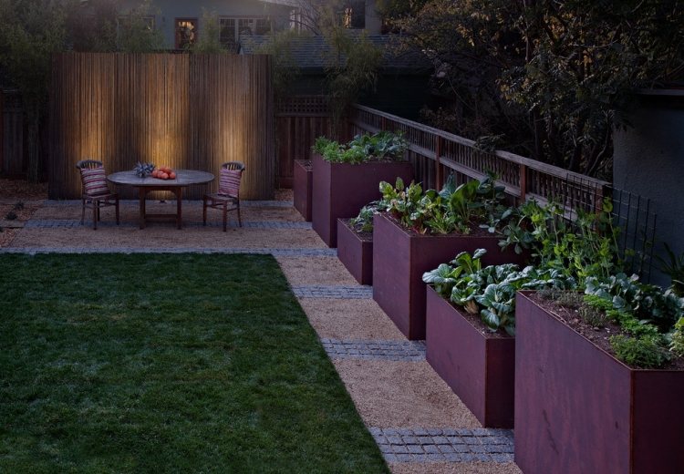 Modern trädgårdsdesign 2015 trender-ätbara-trädgårdshöjda sängar-dekorativa