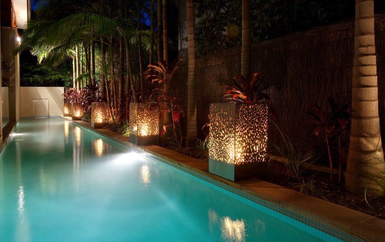 modern-trädgård-design-dekoration-öppen spis-lykta-pool-exotiska