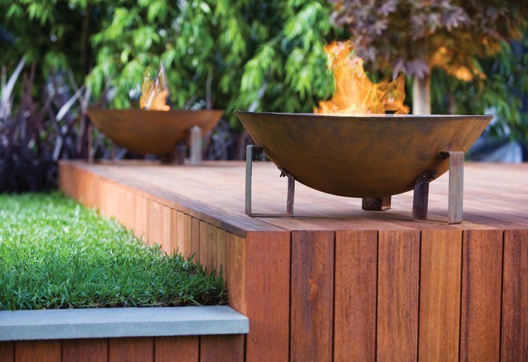modern-trädgård-design-deco-öppen spis-eld-skål-corten stål-terrass