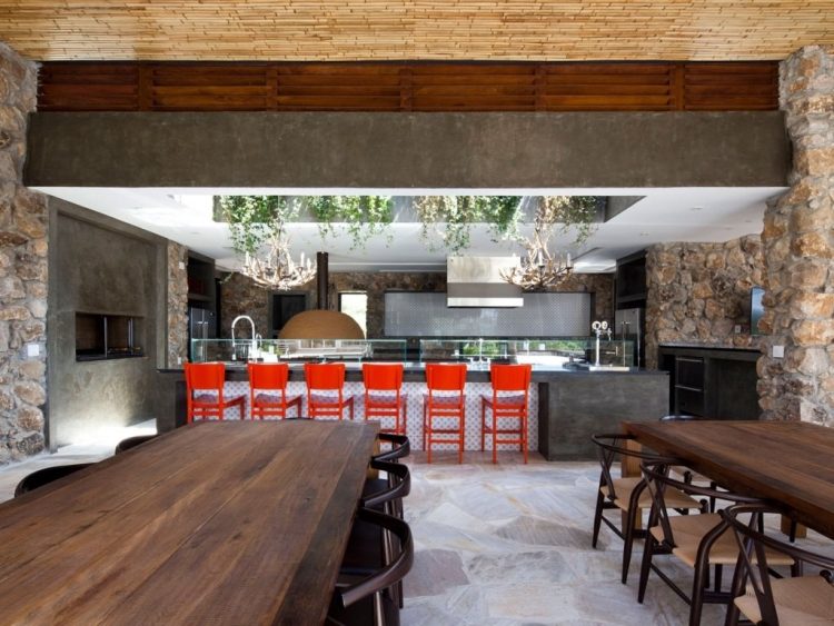 modern-trädgård-design-stenar-trädgård-idéer-utomhus-kök-natursten-trä-tak