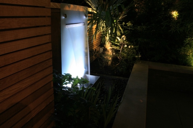 vatten funktion trädgård vattenfall belysning natt Downtown