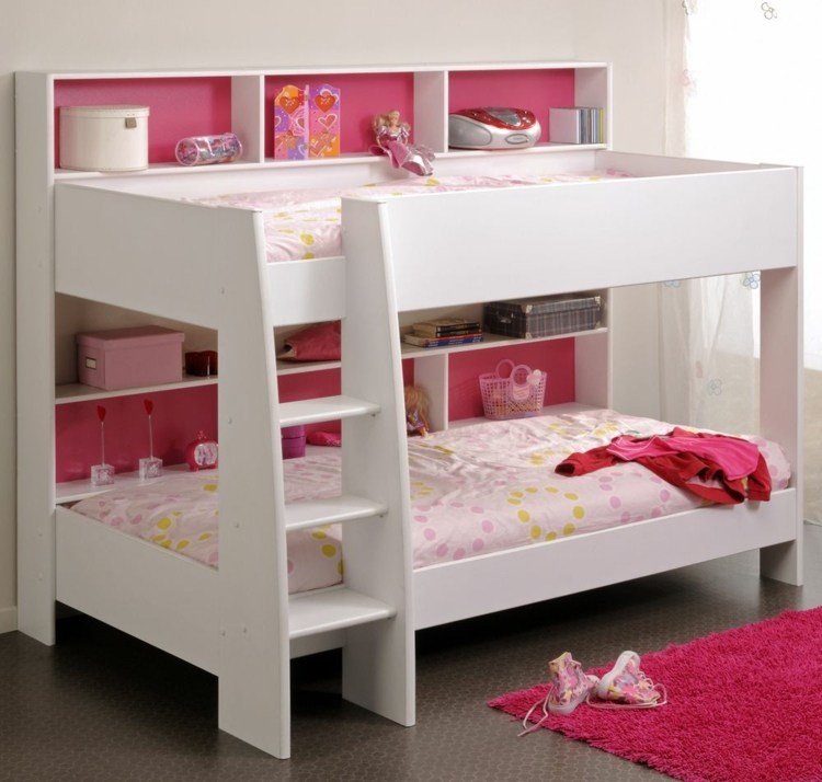 modern-loft-sängar-integrerad-hylla-rosa-bakgrund-vit-trä